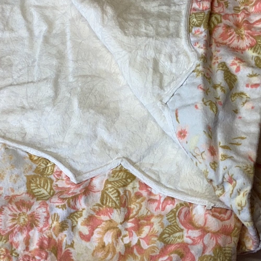 FINAL SALE PRICE Quality Queen Size Floral Edge Flat Sheet with Piping